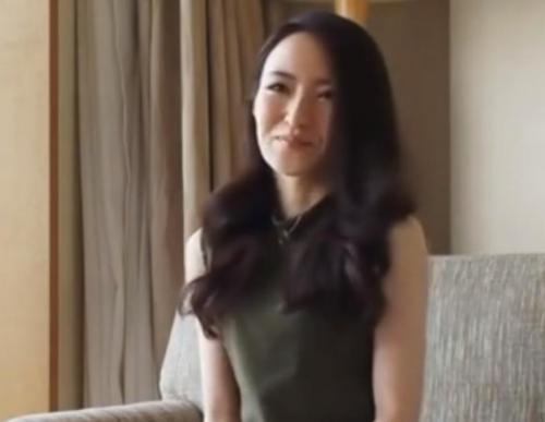 【人妻不倫】欲求不満な日常を変えたくてハメ撮りを決意する美人な奥様　肉棒に突かれるたびに甘美の声をあげる