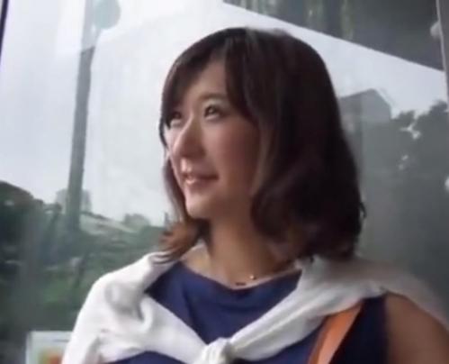 【人妻熟女】スレンダーエロボディの奥様が欲求不満解消のためにAV出演　ホテルで生ハメセックスをハメ撮り