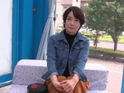 〖女子大生+素人〗素人ナンパ『絶対チェリーじゃないでしょ…』激カワ娘を騙して生ピストン膣内射精！発射どころ豊富なエロ動画