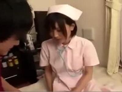 〖コスプレ+18禁〗『好きにしていいよ♡』小倉ゆずを素人男性宅にお届けしてご奉仕！何度でも見たいいい女
