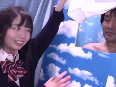 〖外見える!?+高校生〗「これかなぁ？」初々しい高校生アベックがスケベゲームで恋人の目の前で…！抜けすぎ注意なスケベ動画
