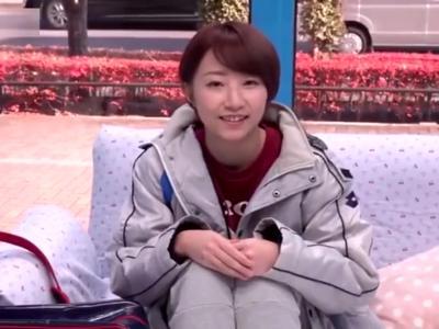 〖外見える!?+企画〗アスリート女子大生が童貞君のお手伝いで段々と女性の顔に！右手が止まらないスケベ動画