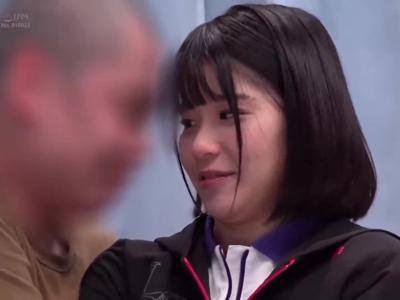 〖外見える!?+アスリート〗アスリート女子大生が童貞君のお手伝いで段々と女性の顔に！センズリ向きのR18動画