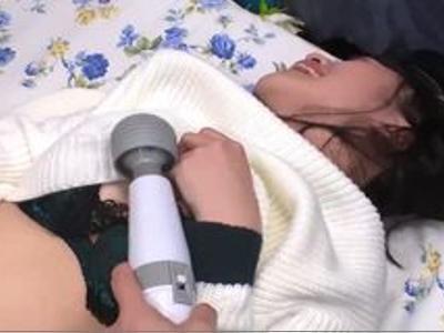〖女子大生+18禁〗素人ナンパ『もうダメ～イッちゃう♡』めちゃカワな女の子をおもちゃで責めまくってH！何度でも見たいいい女