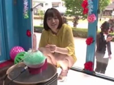 〖企画+素人ナンパ〗【外見える!?】ラブラブなカップルの彼女に大人のマシンを使うと避妊なしで挿入できた！即抜け注意な18禁映像
