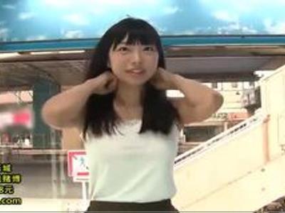 〖娘+18禁〗『ムラムラしてきましたか？』ボイン女性が極小ビキニでエロ責め！見過ごせないくらいいい女