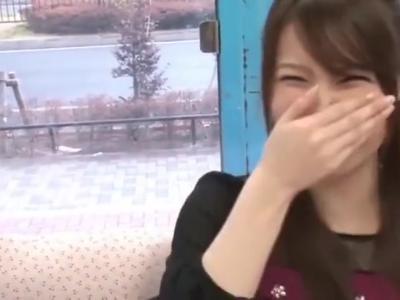 〖素人+ナンパ〗【エロエロカー】優しい素人女の子にチェリー君が初めてのチンポ挿入！妄想注意なスケベ映像