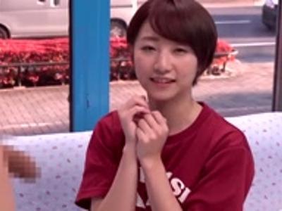 〖外見える!?+チェリー〗アスリート大学生がチェリー君のお手伝いで段々と美女の顔に！見なきゃ損するエロ動画