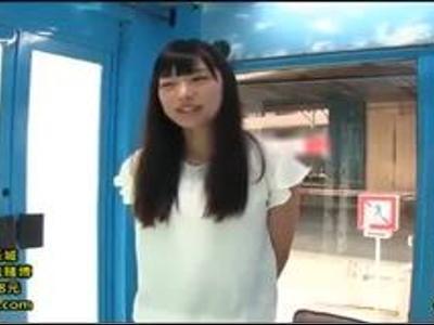 〖デビュー作品+18禁〗『気持ちいいですか？』巨乳美女が極小ビキニでエロ責め！興奮MAXのメチャ抜け映像