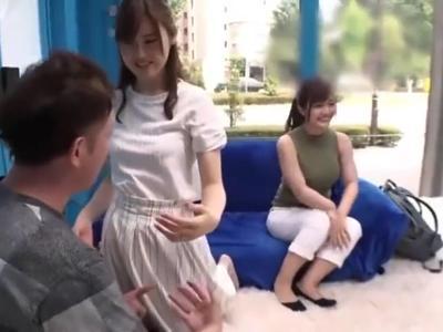 〖着衣+企画〗【激エロカー】旦那だけでは満足できない奥様たちが車内で発情！勃起確実なスケベすぎる動画