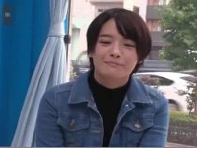 〖おっぱい+18禁〗素人ナンパ『絶対チェリーじゃないでしょ…』激カワ娘を騙して生ピストン膣内射精！ホットなエロ動画