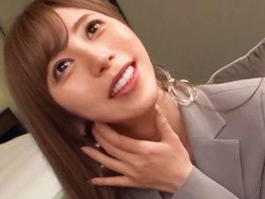 ちょー美人！素人☆熟女ナンパ企画！トイレおしっこフェラ手コキ足コキ！美脚えろ痴女OLがバックSEXハメ撮り！変態エロ動画