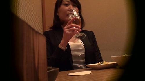 奥さんにしたいランキング社内No.1！中途入社7年目人妻SOD女子社員 出版事業部 織田玲子 45歳 AV出演（デビュー）！