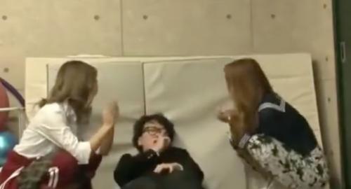 [一ノ瀬夏]『コツを剥いちゃおうぜ・・・』黒ギャルに向かれるオタクwww