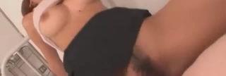 巨乳すぎる黒ギャルちゃんのエロい腰遣いで騎乗位セックス・・！