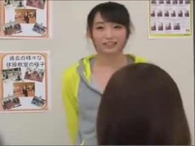 (美乳+エロ動画)『嫌っ！やめて～』図書館で綺麗な女の子に痴漢！マン汁がスゲー！フォルムが完ぺきな女の子