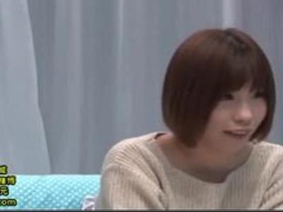 (マジックミラー+素人)『恥ずかしぃです！』長距離バスで都会に出てきた素人娘を口説いてちんぽを露出して発情させた！これヤバすぎ