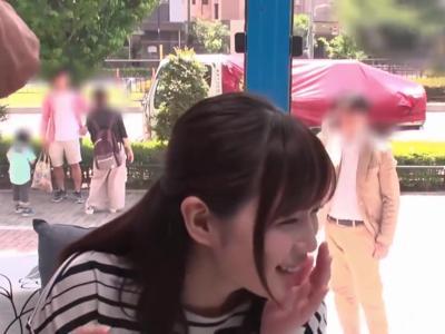 《見えてないよね??-人妻》『旦那に怒られちゃう！』ご無沙汰だった人妻が女の顔になって発情！魅力的な女の子の18禁映像