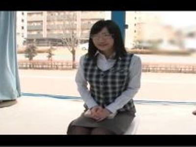 『外から見られちゃう…』ミラー号で仕事帰りの眼鏡OLと濃厚H企画〖おすすめ!!電マ〗