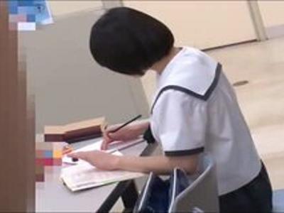 (美乳+エロ動画)『嫌っ！やめて～』図書館で綺麗な女の子に痴漢！マン汁がスゲー！抜かずにはいられない動画