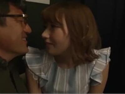 《美乳-18禁》『入れてもいいよ♡』アイドル並みにかわいい高校生デリ嬢と本番H！スタイルがいい感じの女の子