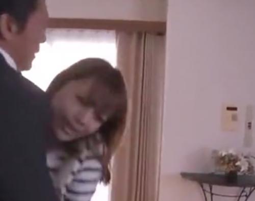 [柚木ティナ]『そんなにがっつり来ないでよ・・・』男がいつの間にか寝室にwww