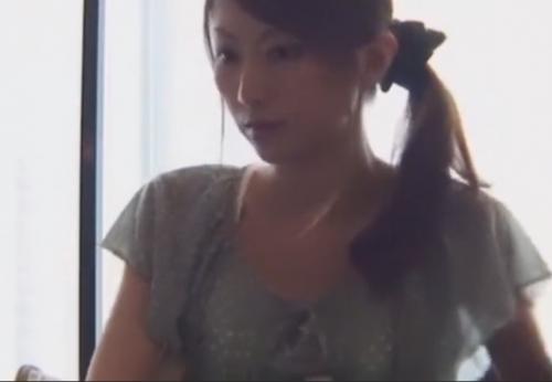 [青木玲]『恥ずかしいですよ・・・』人妻が賭けに負けてwww