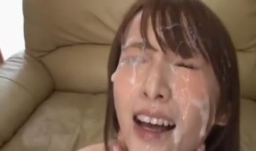 ぶっかけ濃厚イラマチオお姉さんの顔が精子まみれになってしまいもはや見えないww
