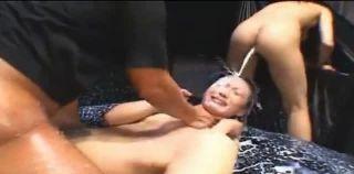 ギャル系女を複数の男にイラマチオさせられ強制肉便器調教したｗｗ
