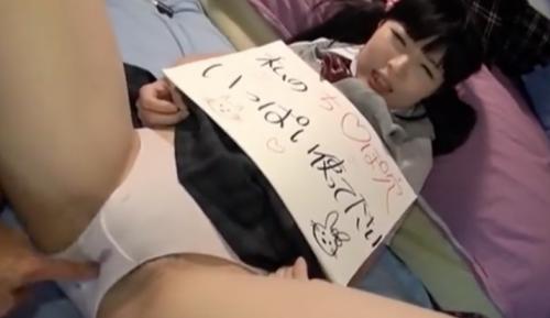 めちゃカワ制服JK鬼畜男に生挿入、性欲のままイラマチオされる・・・・そのまま中出しまでする鬼畜男