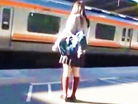 ＜個人流出＞幼い女児ロリ中学生のため掲載停止あり！まだ処女っぽい童顔の女子児童に痴漢した動画が世界に拡散ｗ＜美少女JC＞