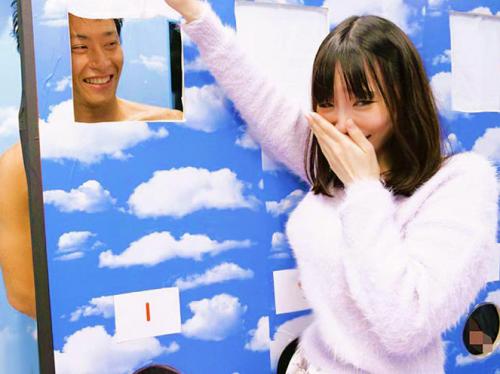 ＜マジックミラー号＞ロリ女子大生の彼女さん！「間違えちゃったｗｗ」彼氏のチンポを当てられず中出しへｗ＜素人NTRナンパ＞