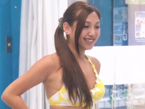 敏感になった日焼けビキニ娘は4回イッて失禁…流されて生ハメ・戸惑いながらも初中出し！ まき（武井麻希）、ミュウ