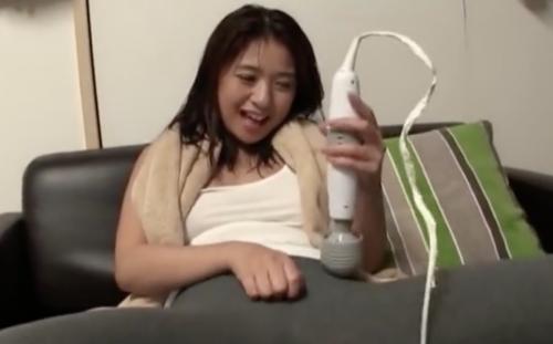 [尾上若葉]今流行りのスパッツの上から電マでびちょびちょの刑www