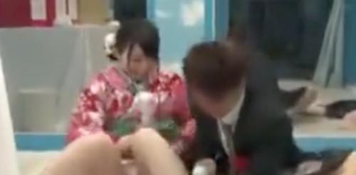 [あゆな虹恋]勢いでエッチなことができる男友達と電マ当てあいっこwww