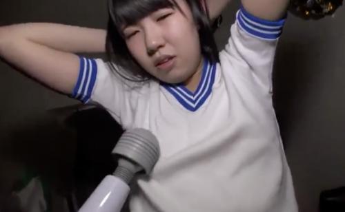 [ひなたりこ]幼顔の女子高生・・・青いブルマの上からけつを鷲掴みされ感じるwww