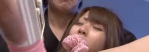 [北川瞳]『パンツなんか咥えさせるな・・・』教室で屈辱的なことをさせられるwww