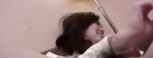 [吉村美咲]人妻の色気ムンムン・・・メガネもかけ頬を赤らめてのSEXいいですねぇwww