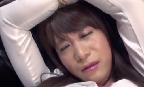 [長澤玲奈]『こんなにびんびんにしてえ・・・』ペニクリをしごかれwww
