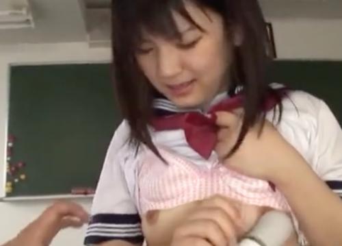 [木村つな]『学校で恥ずかしいです・・・』生徒たちが悪質いじめがエスカレートwww