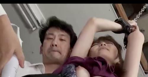 [妃月るい 菊川みつ葉]学園のマドンナ先生とHできるということで大はしゃぎの生徒たちwww