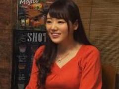 ＜居酒屋ナンパ＞相席したイケメン男子と不倫に走る32歳の奥さん。じっとりフェラって激イキ生ハメ中出しファック