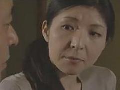 ＜ヘンリー塚本＞力尽くでレイプされたのが始まり。人妻となってもハメにやってくる弟。そして始まる淫乱ファックの近親相姦