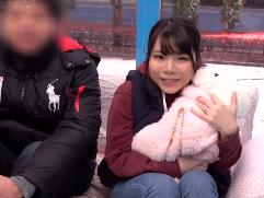 ＜人妻ナンパ＞幸せそうな27歳の奥さんがマジックミラー号で童貞チンポを幸福にしちゃいます。全裸になっての中出し絶頂イキ