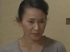 【ヘンリー塚本】欲求不満の熟女のところに、目の不自由な男の相手をするお話が。引き受けて抱かれる淫乱ファック
