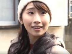 〖美咲結衣〗出会ったばかりの男に口説かれてしまう子連れの美人妻。拒み切れずにマンコを貫かれ激イキ発情ファック