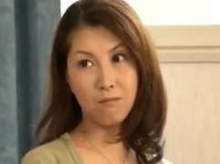＞義父との淫らな性交、父子相姦。中出しさえも許して喘ぎ悶える不貞妻