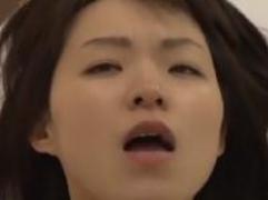 【川嶋あみ】内科医の中年男が気になっている隣に住む女。診察に来てわかった事。大胆かつ淫乱。誘って乱れる発情ファック