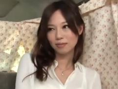＜人妻ナンパ＞色気漂うとても綺麗な奥様、新婚さんですが他人棒でハメられちゃいます。しかもゴムなしチンポで中出し絶頂イキ