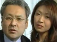 自分の妻を犯してもらう為に募集した男達。ゴムなし生ハメ希望。輪姦、中出しレイプ。それを覗き夫は大興奮